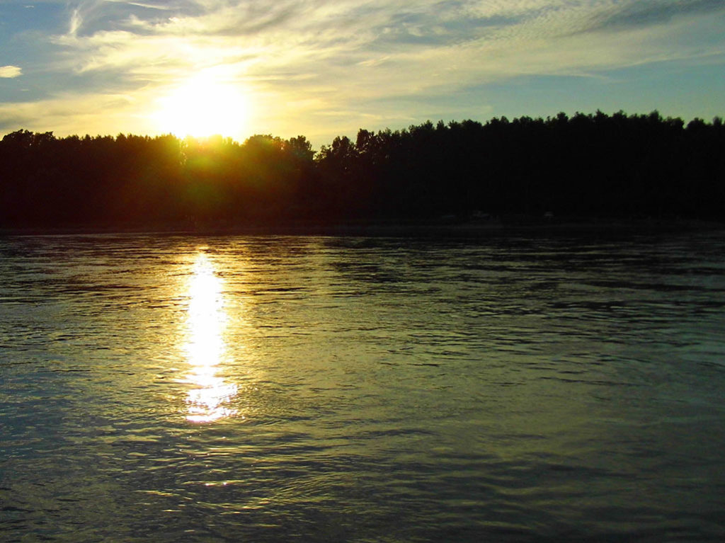 Der Rhein in dere Abendsonne